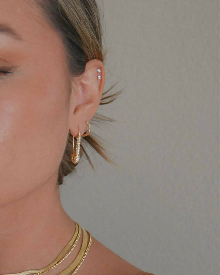 Beatriz Palacios Small Safety Pin Earrings in Gold